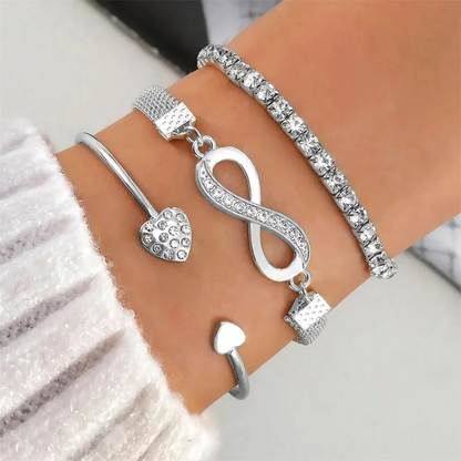 Set de Brazaletes “Golden Essence” – Corazón, Infinito y Cristales Estilo Diamante (3 Piezas)