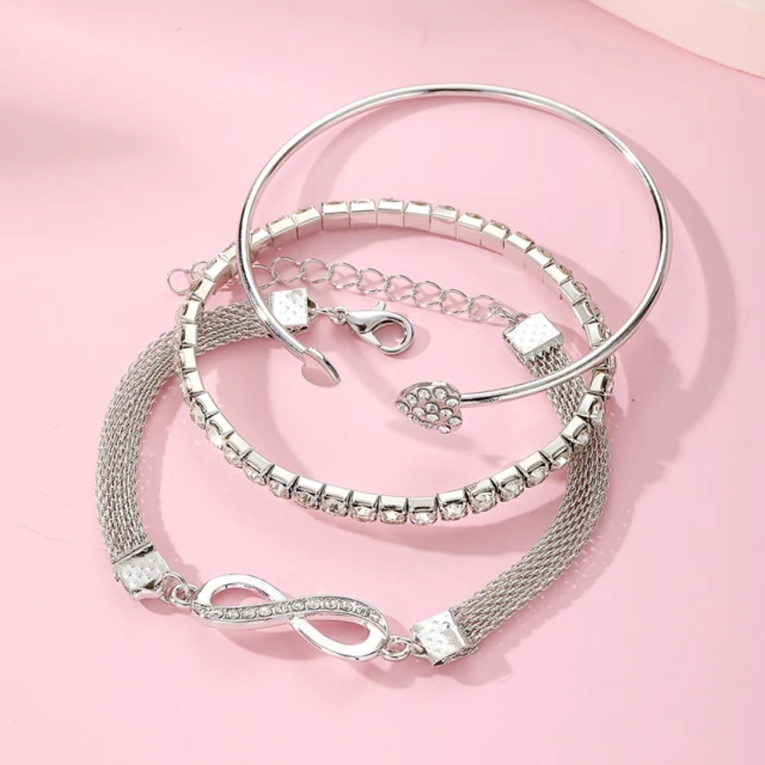 Set de Brazaletes “Golden Essence” – Corazón, Infinito y Cristales Estilo Diamante (3 Piezas)